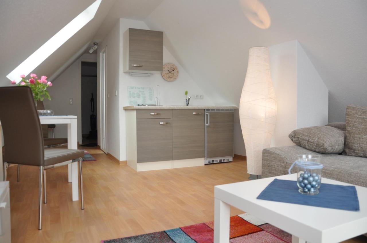 Ferienhaus Mueritzzauber / 1 Zimmer Dachgeschoss-Appartement Röbel Extérieur photo