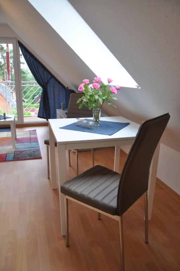 Ferienhaus Mueritzzauber / 1 Zimmer Dachgeschoss-Appartement Röbel Extérieur photo