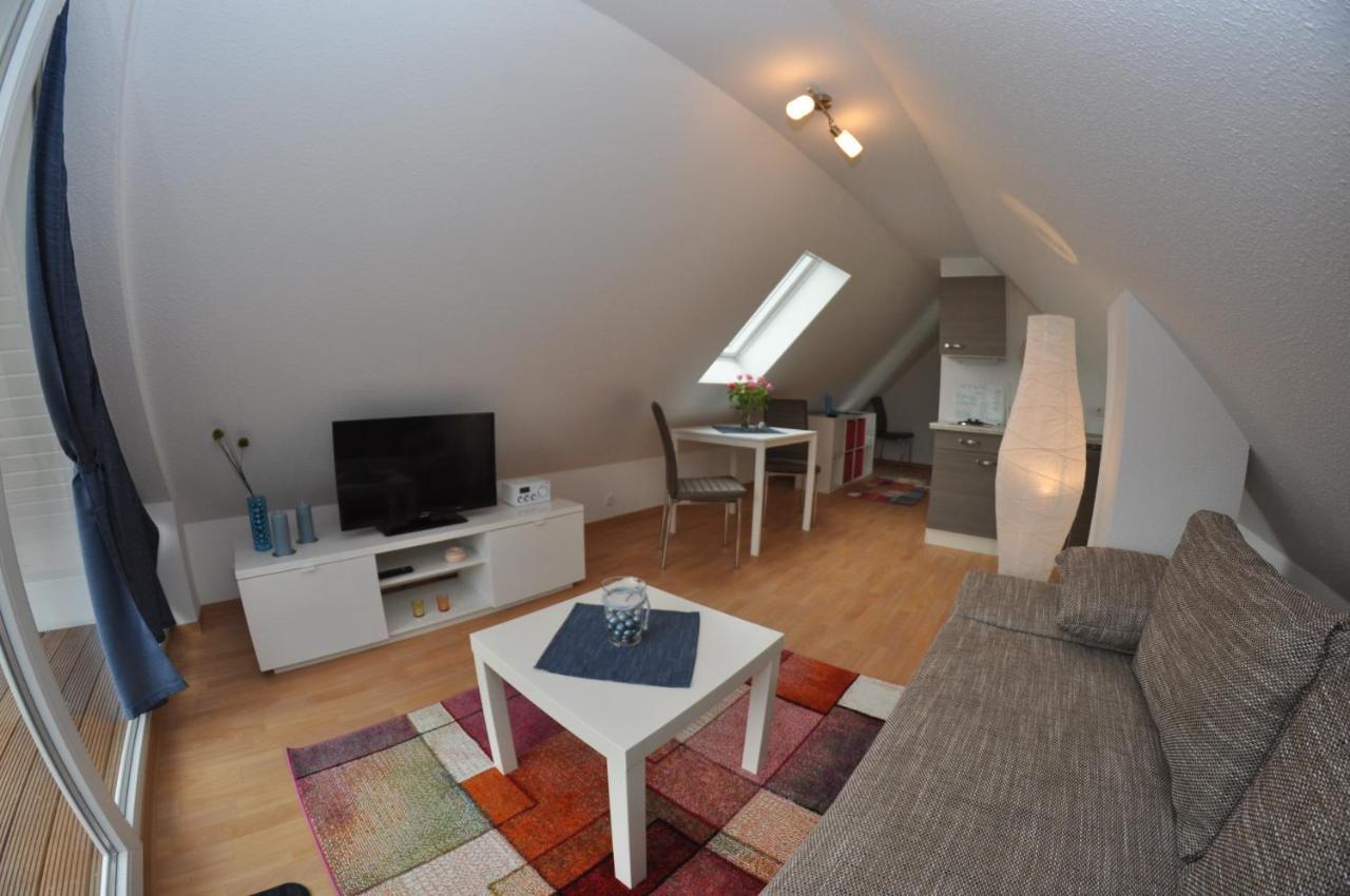 Ferienhaus Mueritzzauber / 1 Zimmer Dachgeschoss-Appartement Röbel Extérieur photo